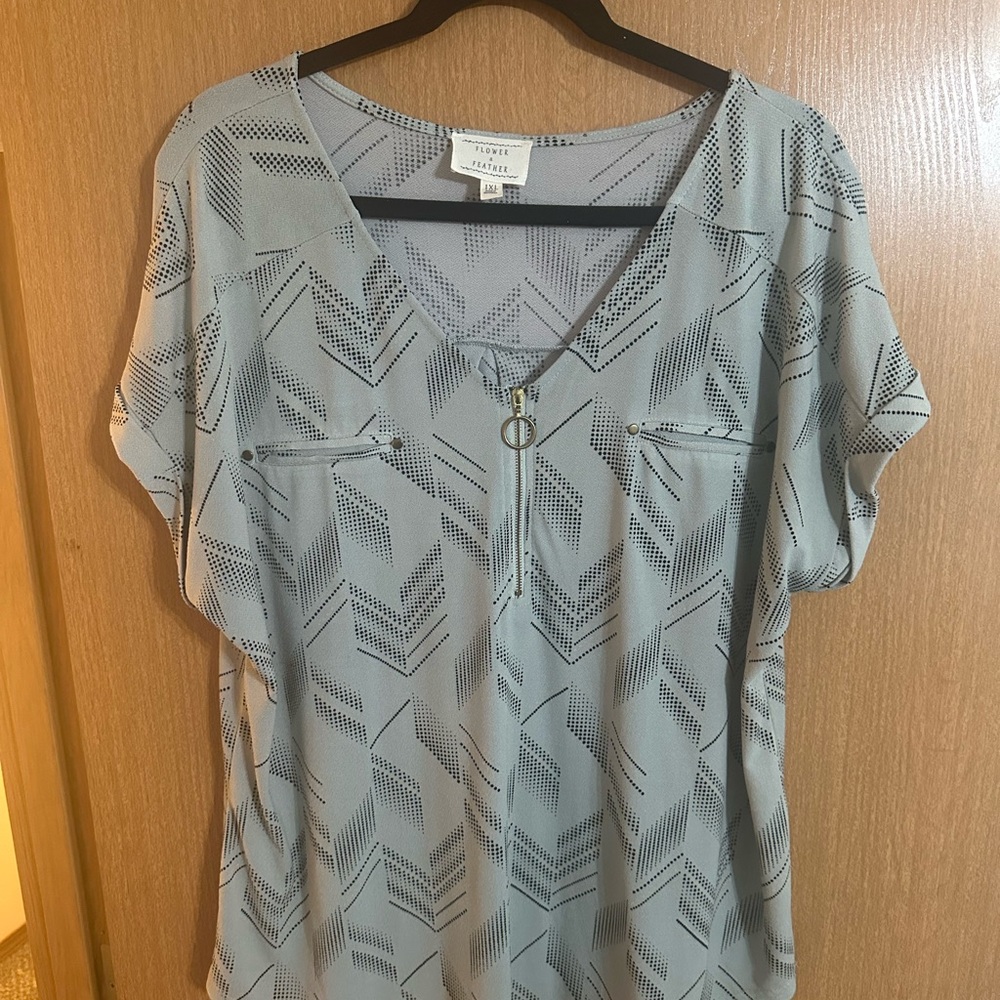 Flower & Feather Gray Patterned Blouse with Zipper Detail
